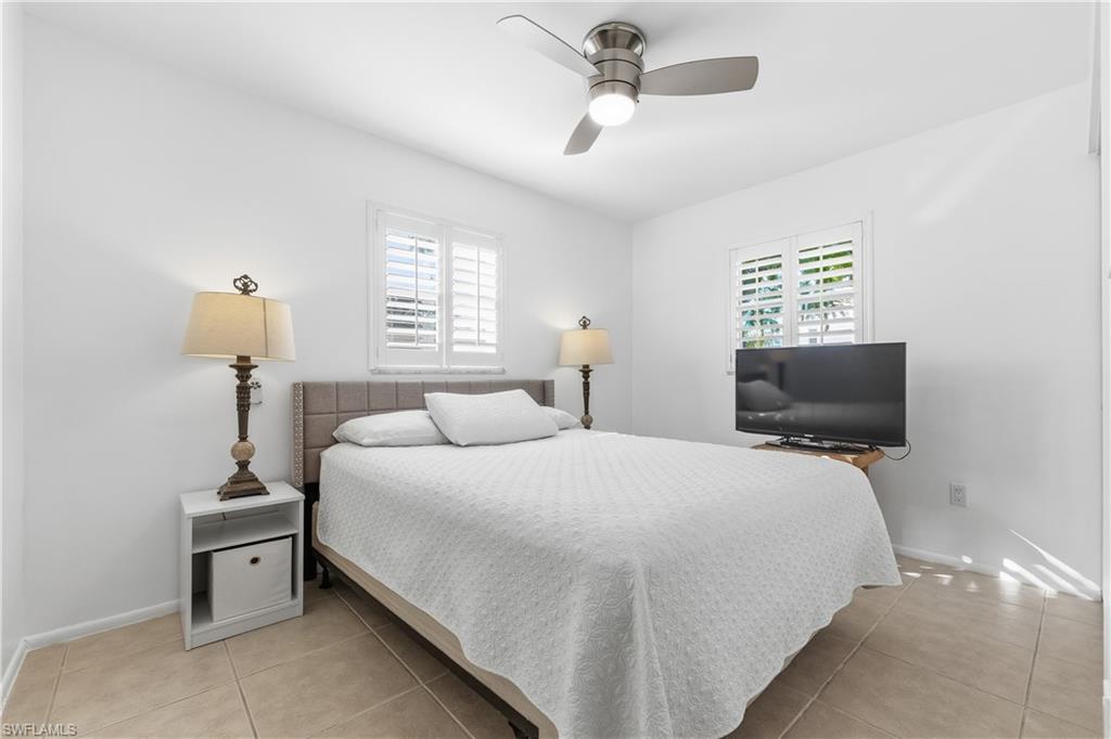 NAPLES PARK - Residential