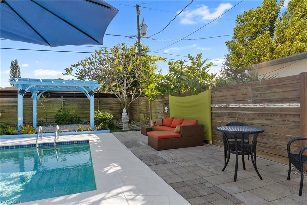 NAPLES PARK - Residential