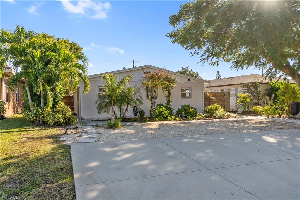 NAPLES PARK - Residential