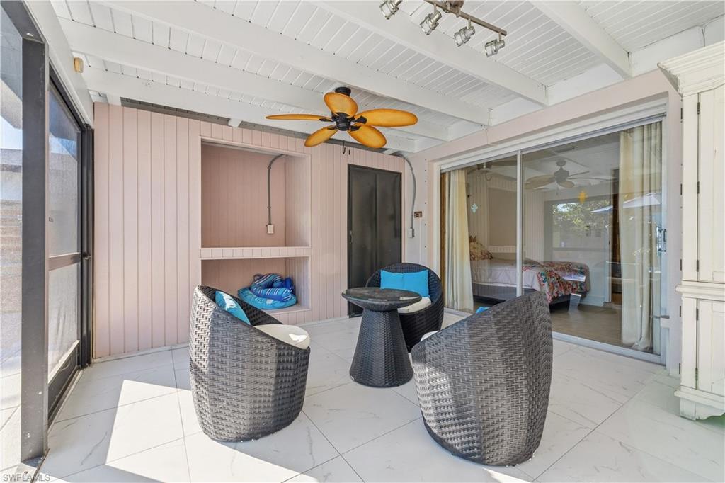 NAPLES PARK - Residential