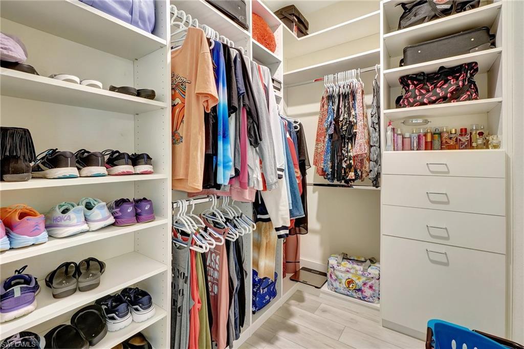 PORTICO - Residential