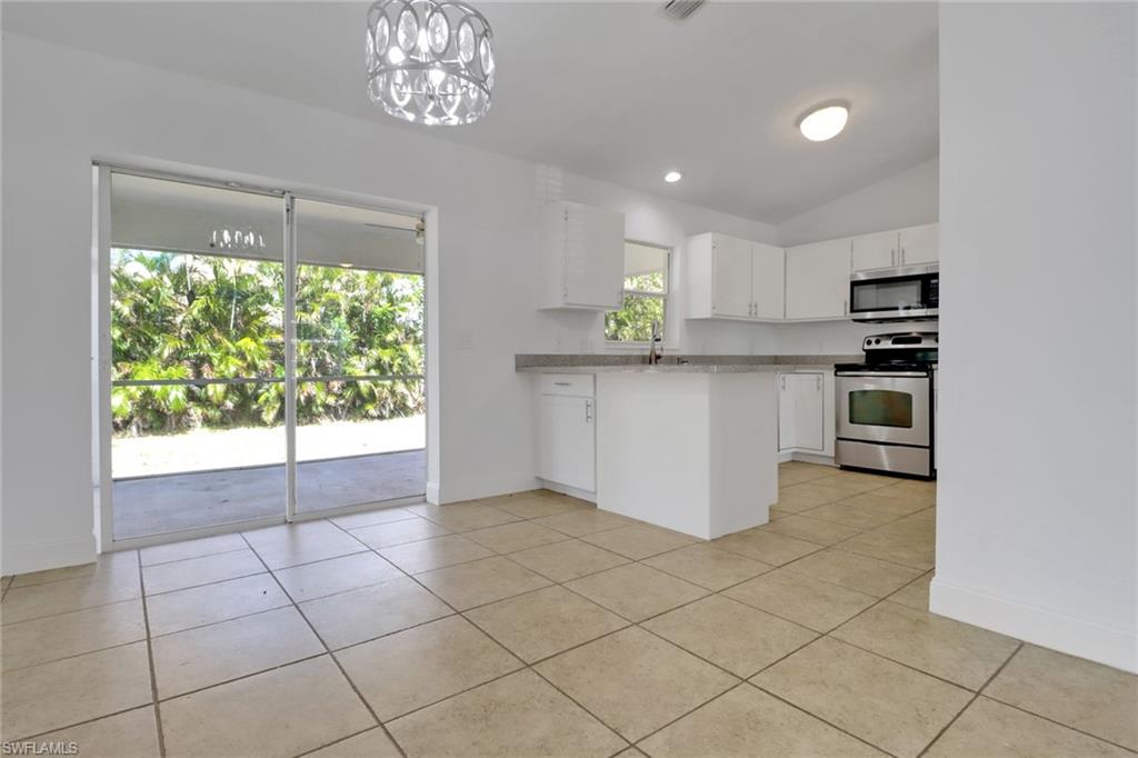 SAN CARLOS PARK - Residential