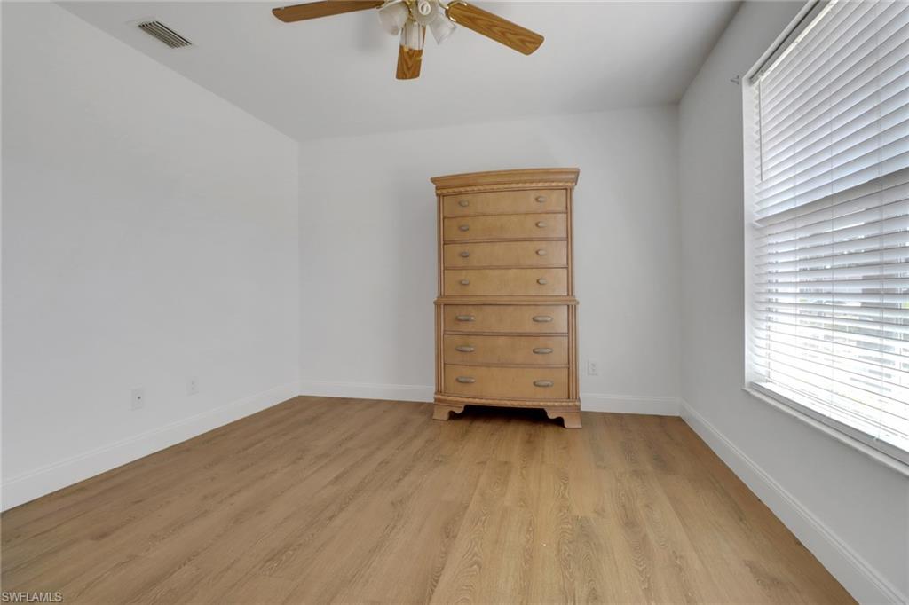 SAN CARLOS PARK - Residential