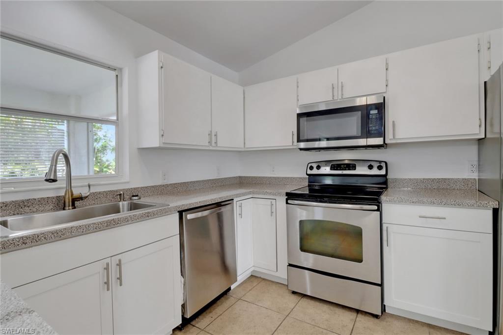 SAN CARLOS PARK - Residential