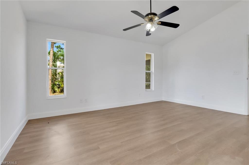 SAN CARLOS PARK - Residential