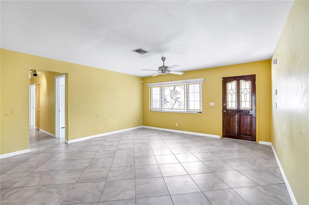 2805 Golden Gate BLVD W