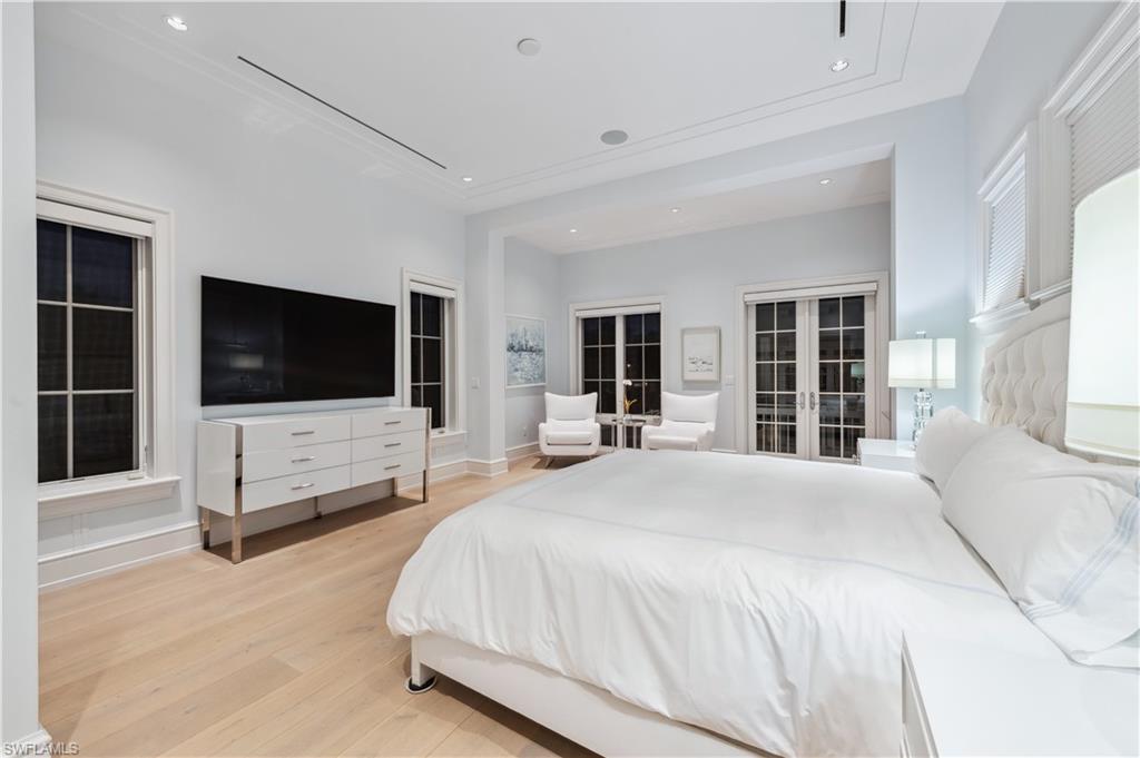 OLDE NAPLES - Residential