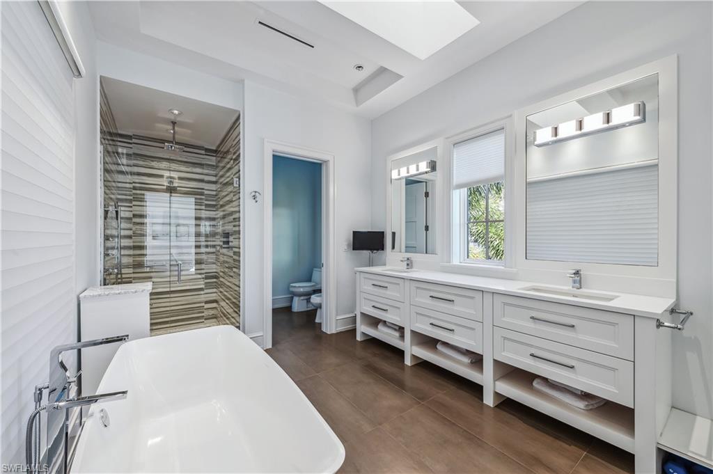 OLDE NAPLES - Residential