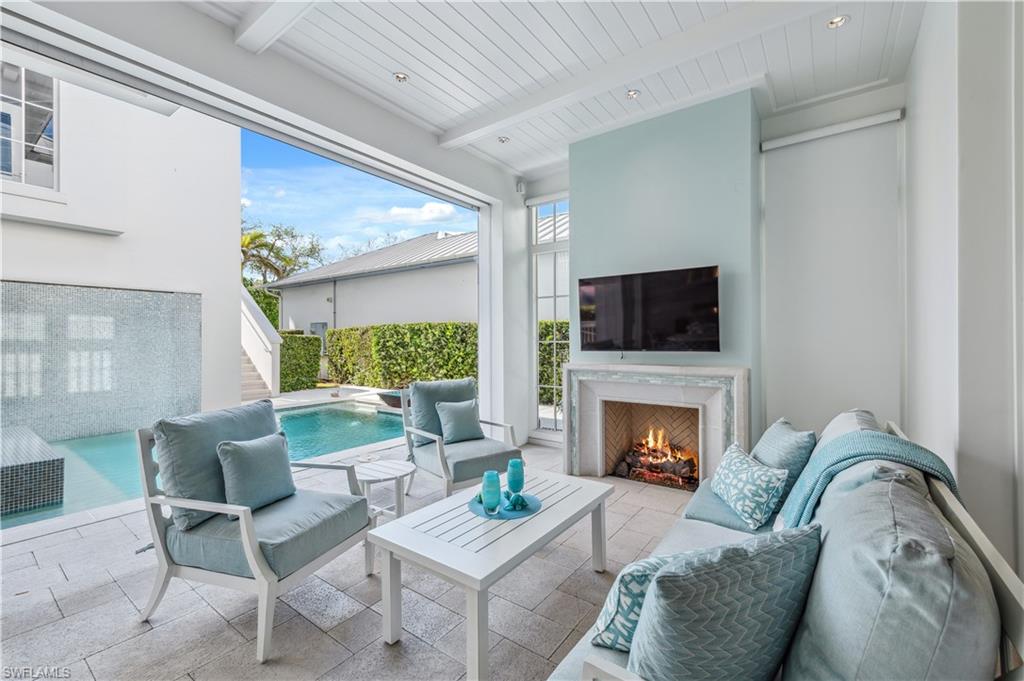 OLDE NAPLES - Residential