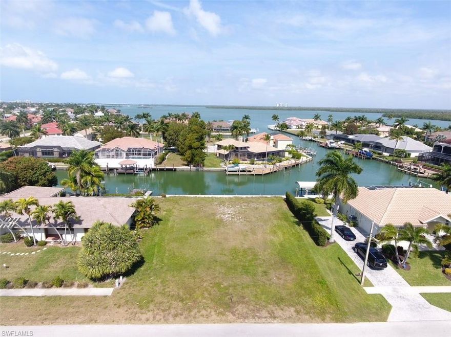 2018 New Sea Wall. Excellent River Area with Boating access is phenomenal going North or South to the Islands! Mid-Canal surrounded by well-established, Beautiful Homes.