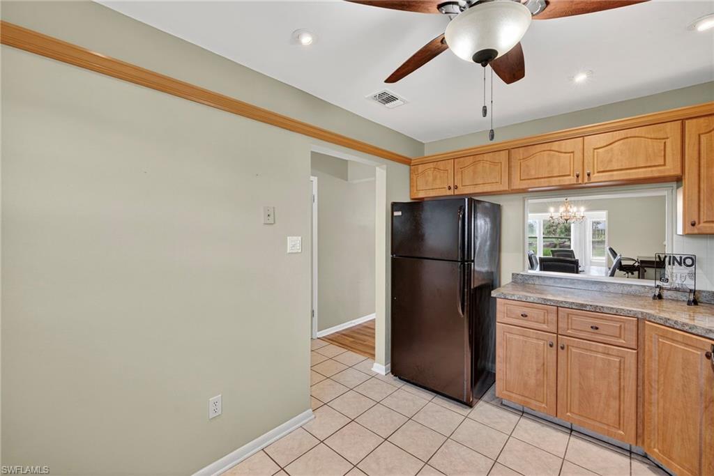 MYERLEE COUNTRY CLUB ESTATES NORTH CONDO - Residential