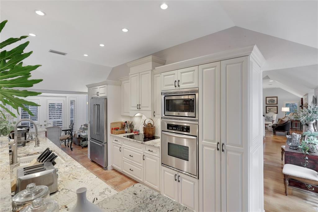 CALOOSA YACHT & RACQUET CLUB - Residential