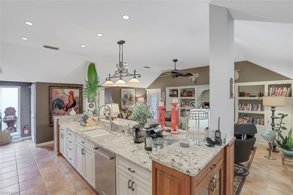 CALOOSA YACHT & RACQUET CLUB - Residential