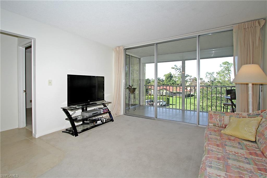 FOREST LAKES - Residential