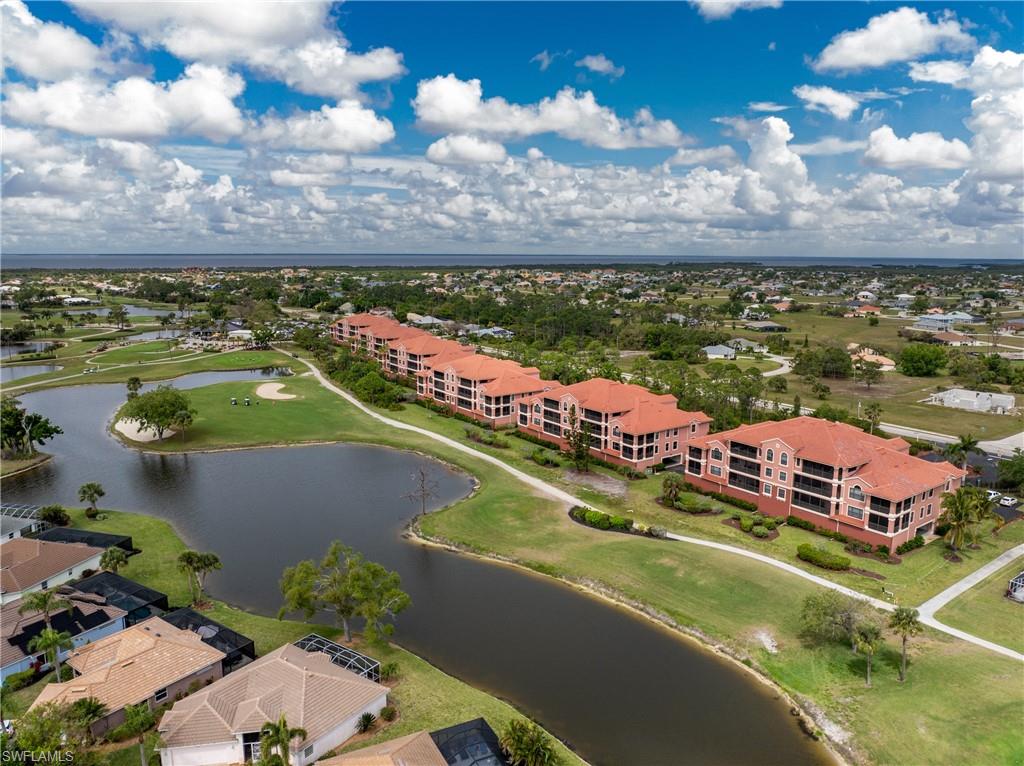 ESPLANADE - Residential