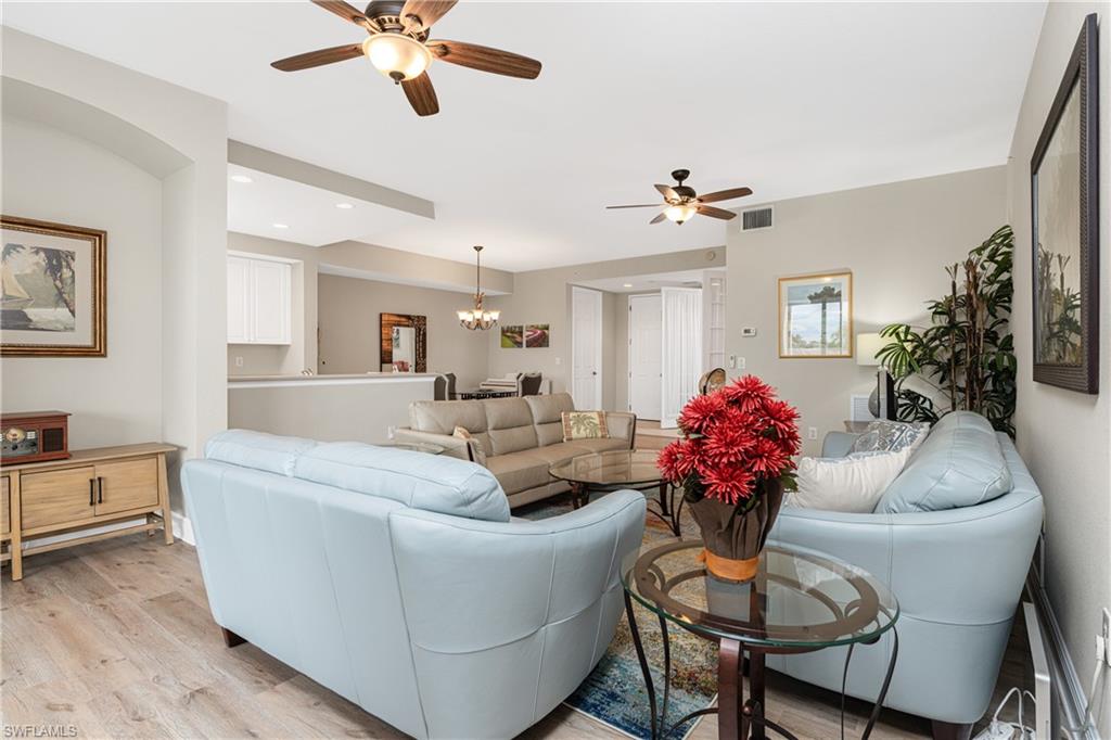 ESPLANADE - Residential