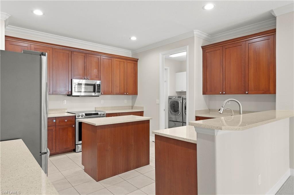 BEVERLY HILLS - Residential