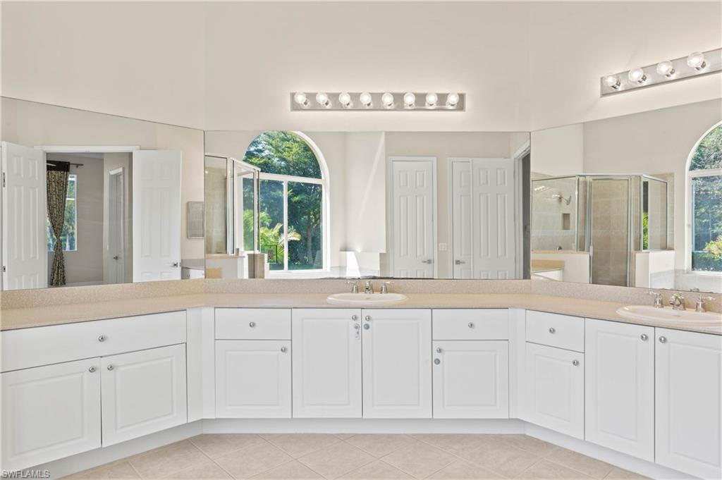 BEVERLY HILLS - Residential