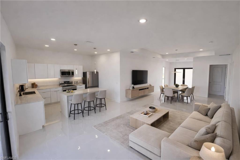 CAPE CORAL - Residential Lease