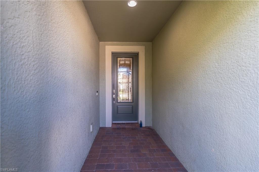 WINDING CYPRESS - Residential