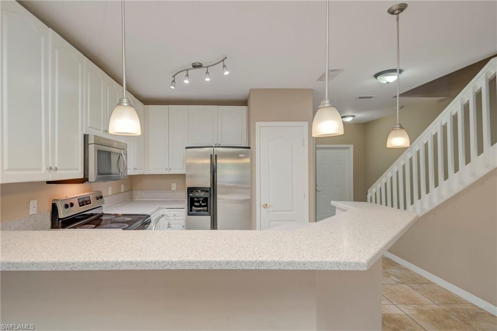 OLYMPIA POINTE - Residential