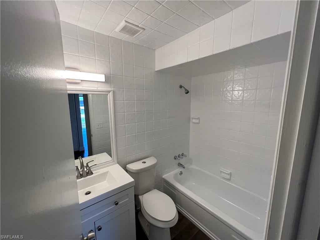 TEE AND GREEN ESTATES - Residential