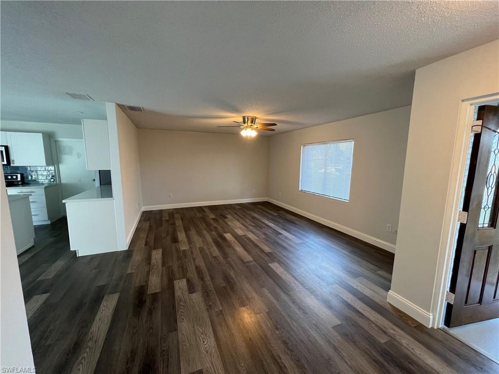 TEE AND GREEN ESTATES - Residential