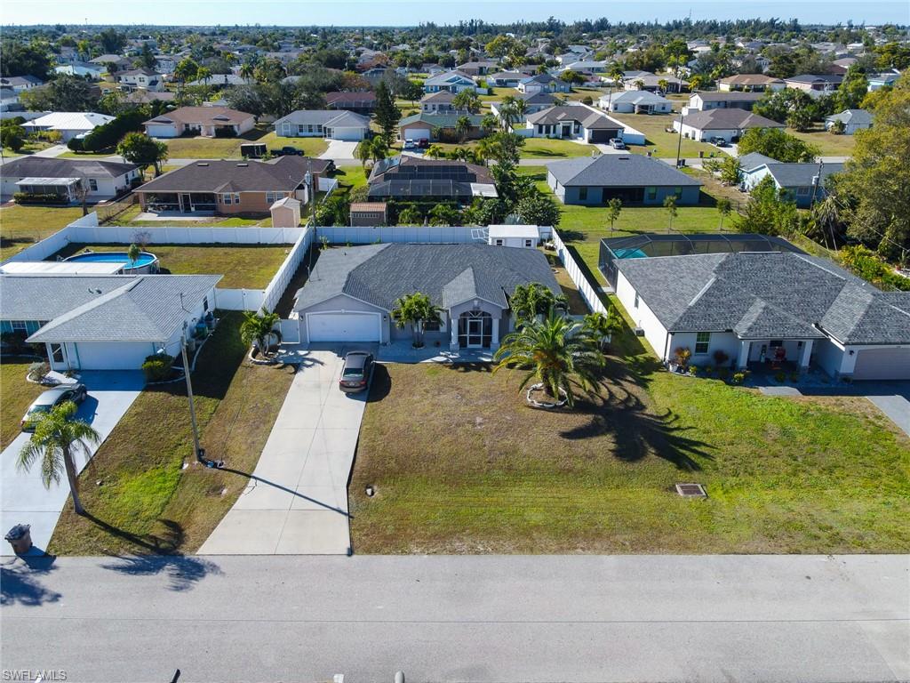 CAPE CORAL - Residential