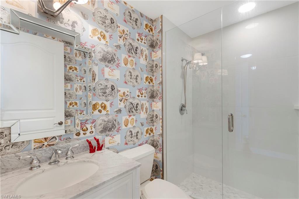 TWIN DOLPHINS - Residential