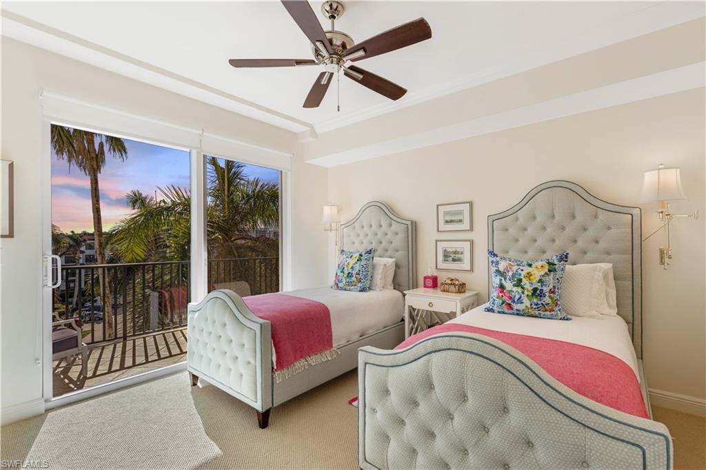 TWIN DOLPHINS - Residential