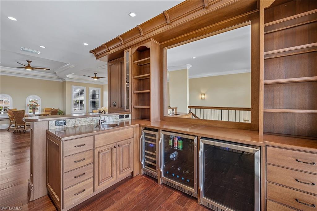 MARCO BEACH - Residential