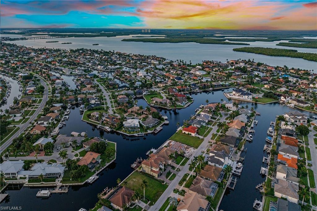 MARCO BEACH - Residential