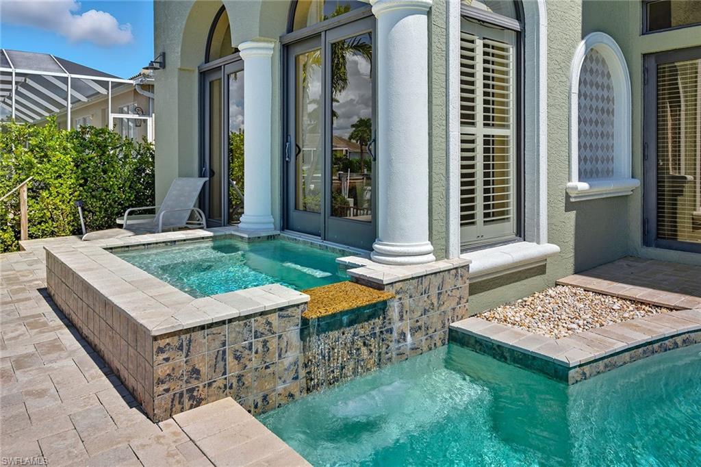 MARCO BEACH - Residential