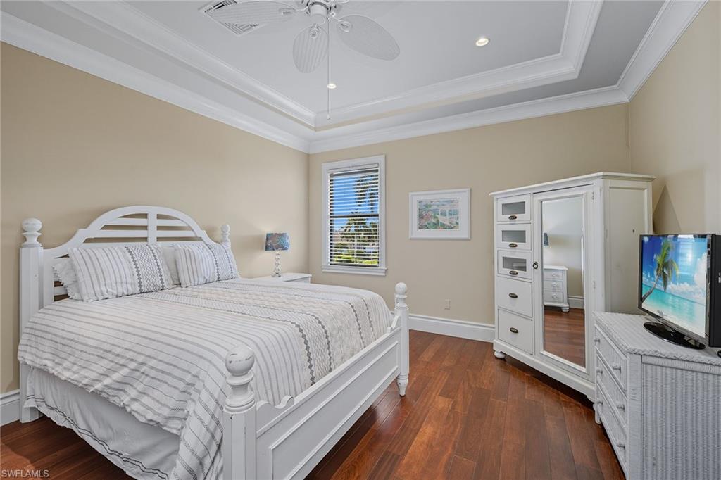 MARCO BEACH - Residential