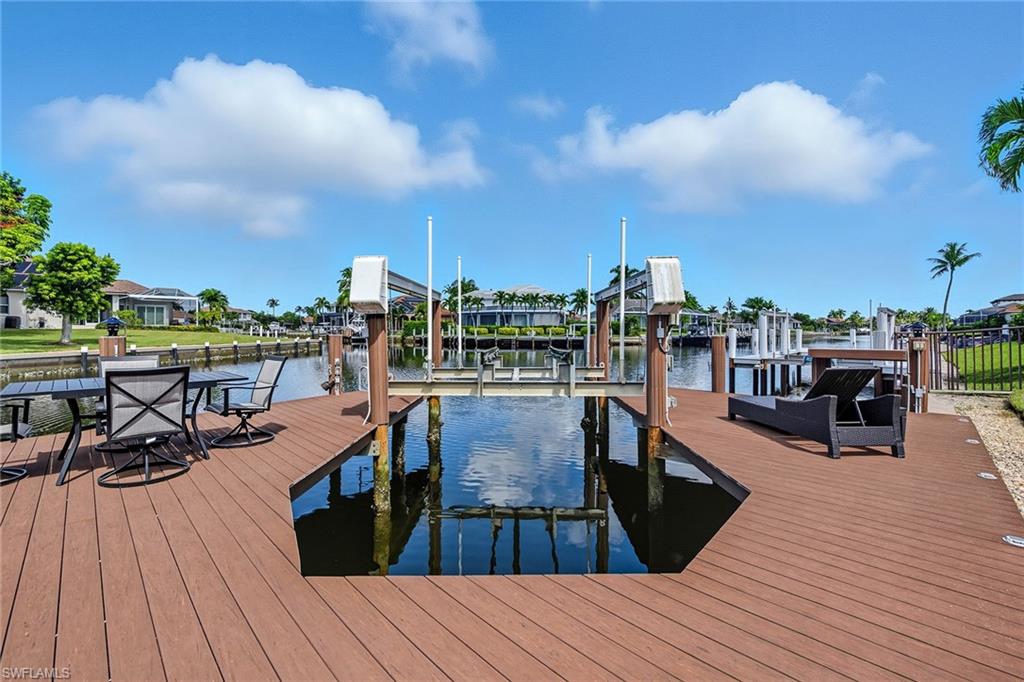 MARCO BEACH - Residential