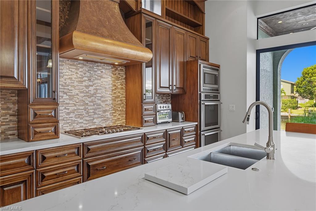 MARCO BEACH - Residential