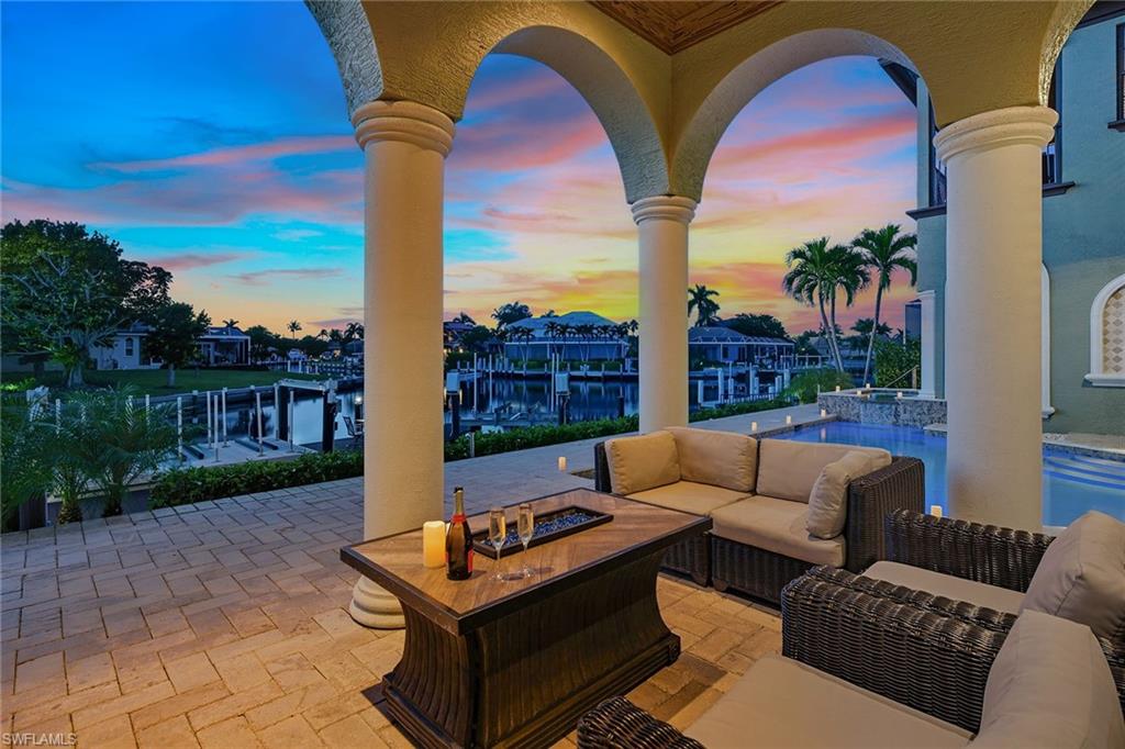 MARCO BEACH - Residential