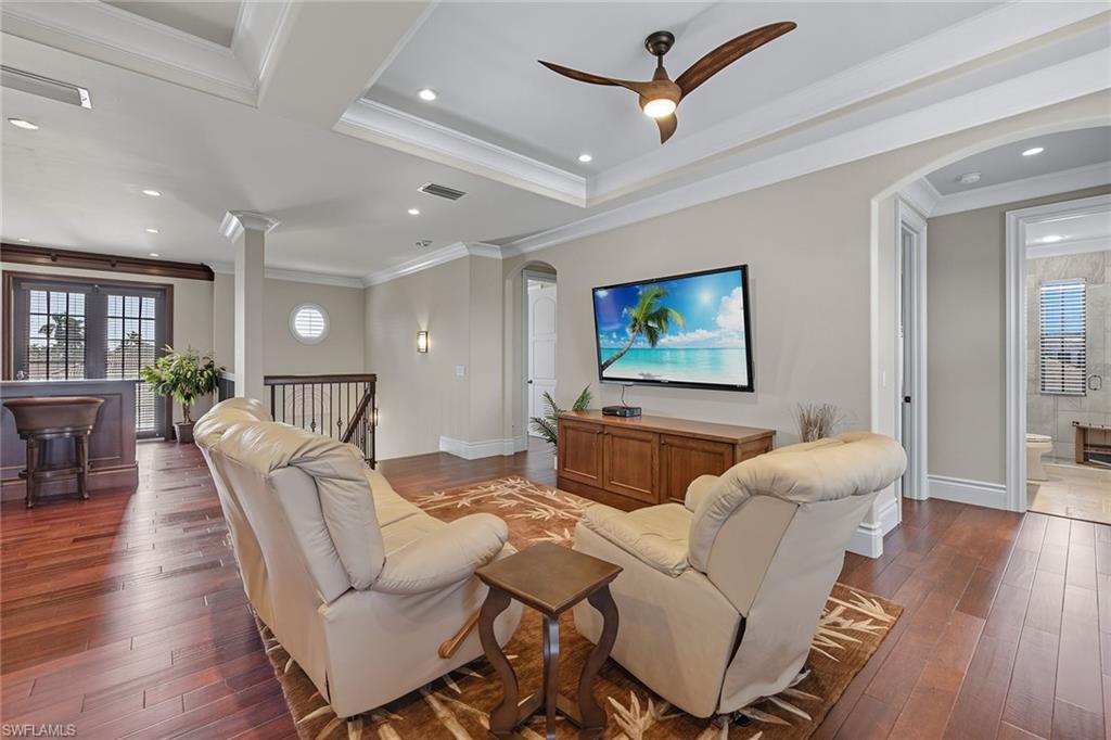 MARCO BEACH - Residential