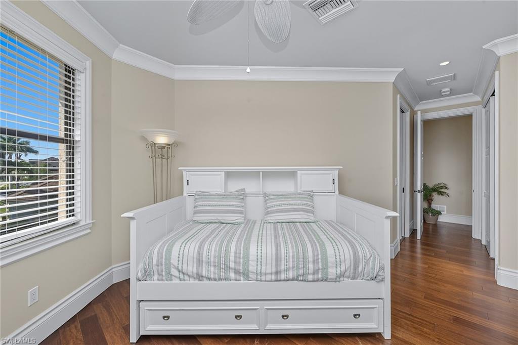 MARCO BEACH - Residential