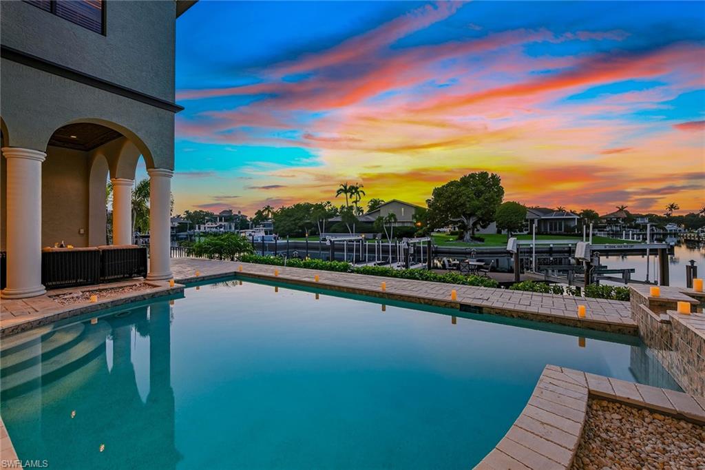 MARCO BEACH - Residential