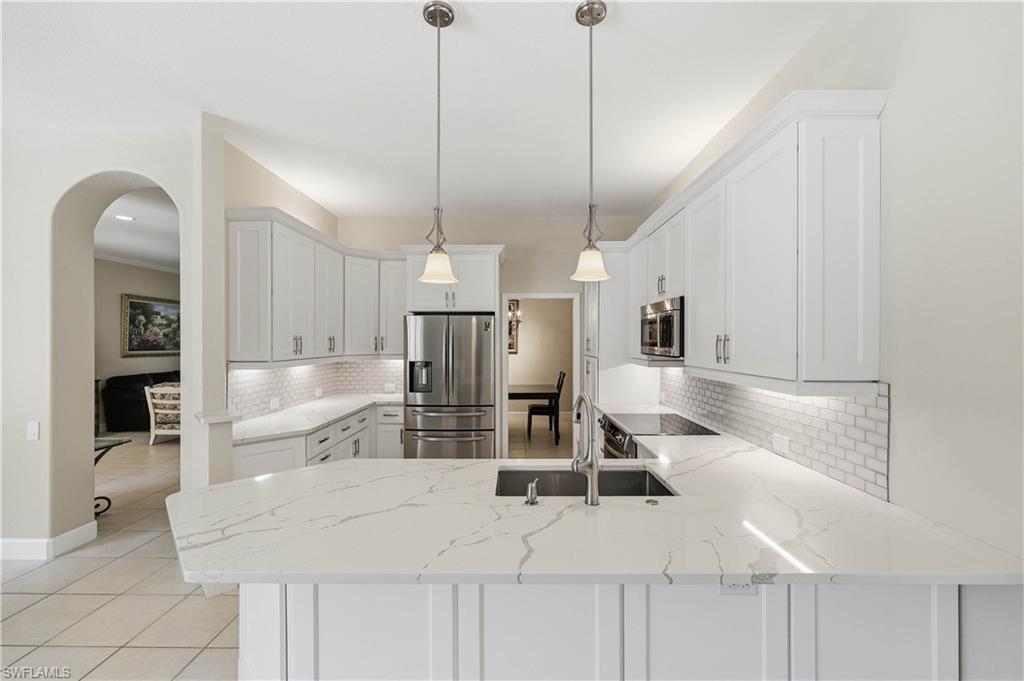 TROON LAKES - Residential