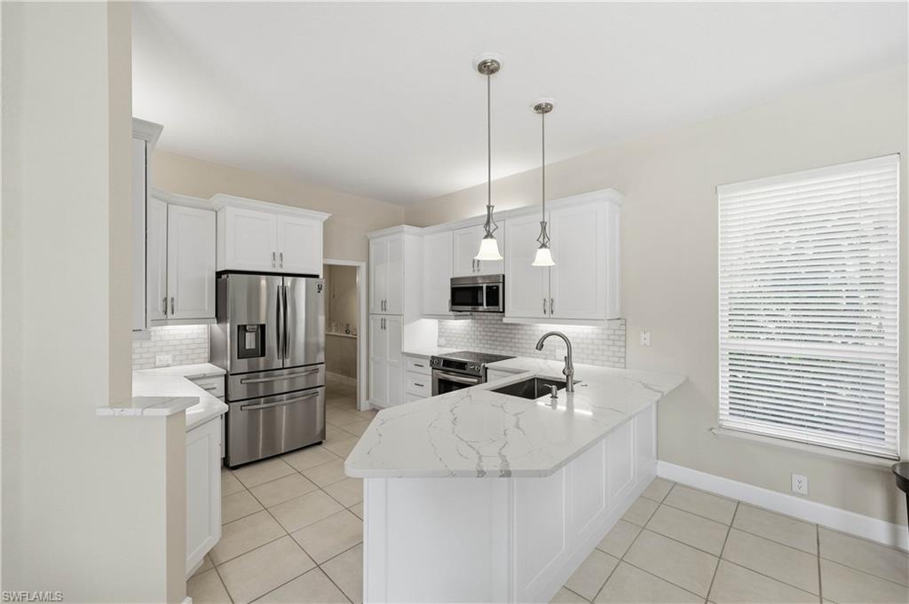 TROON LAKES - Residential