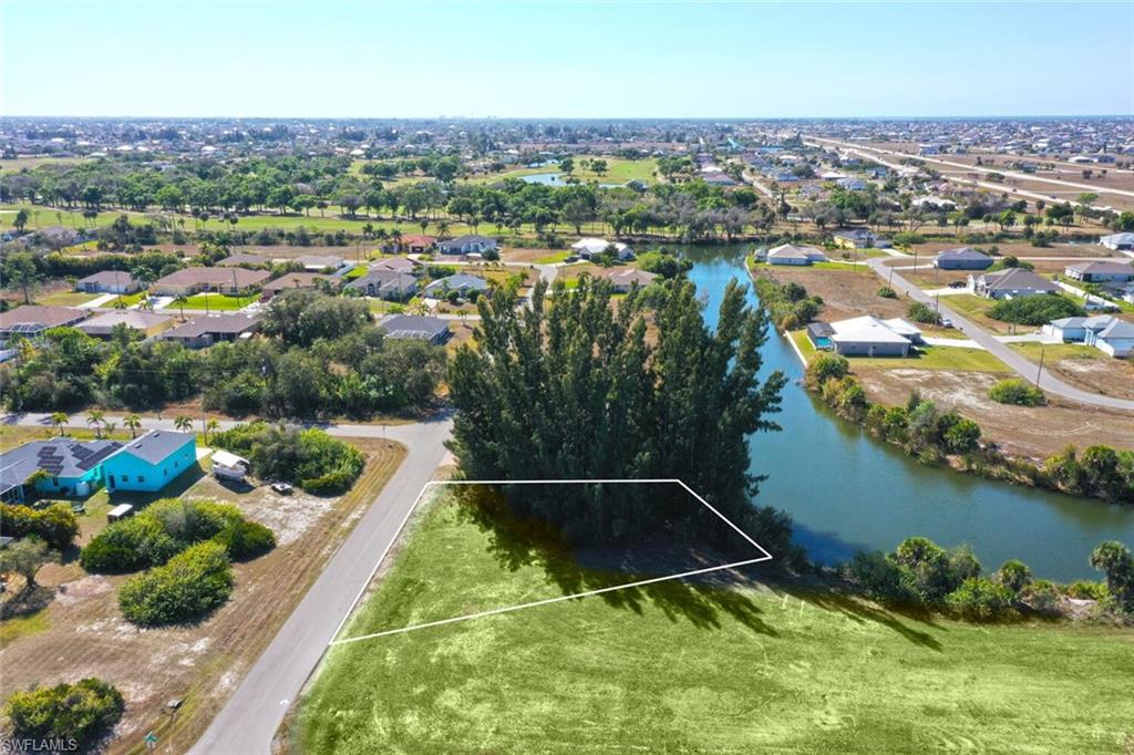 CAPE CORAL - Land