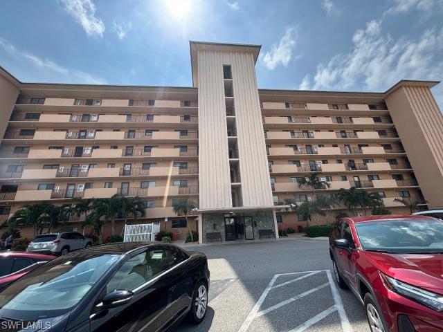 RIVER TOWERS CONDO - Residential