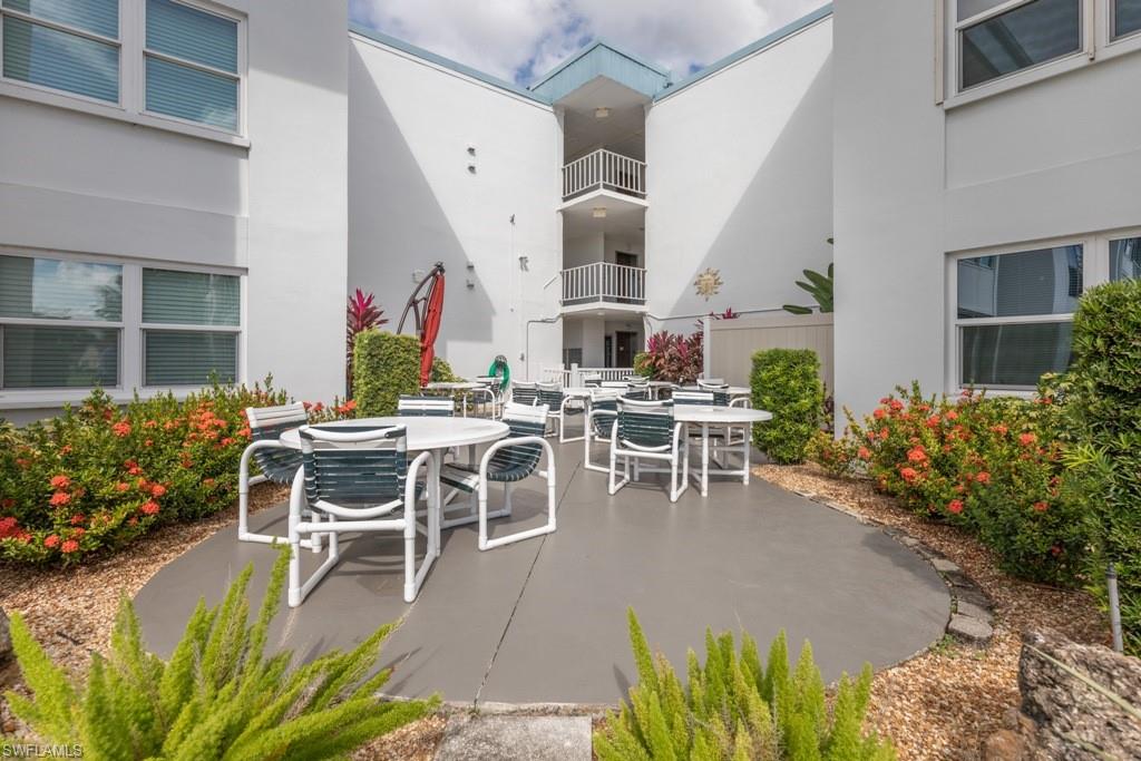 SEVEN LAKES - Residential