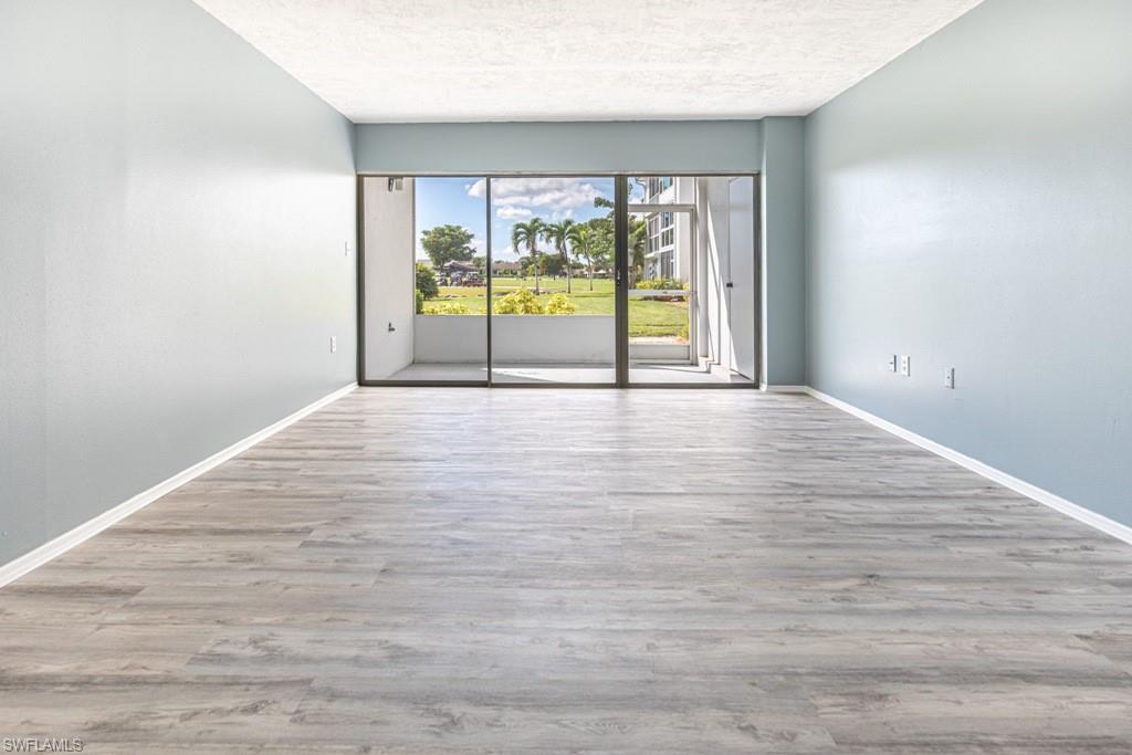 SEVEN LAKES - Residential