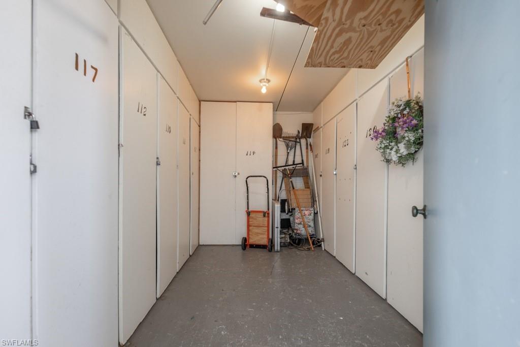 SEVEN LAKES - Residential