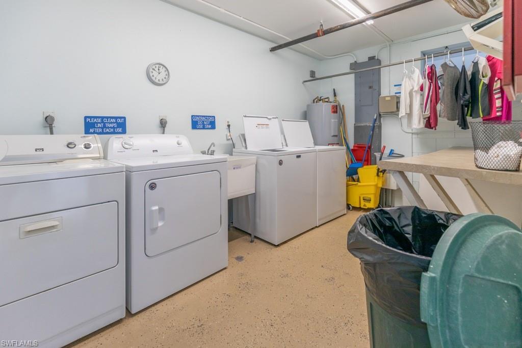 SEVEN LAKES - Residential