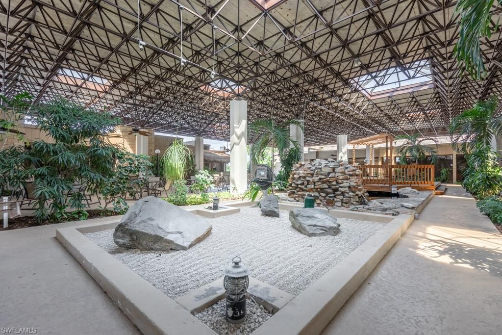 SEVEN LAKES - Residential