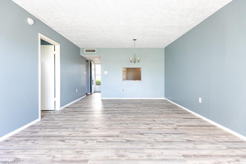 SEVEN LAKES - Residential